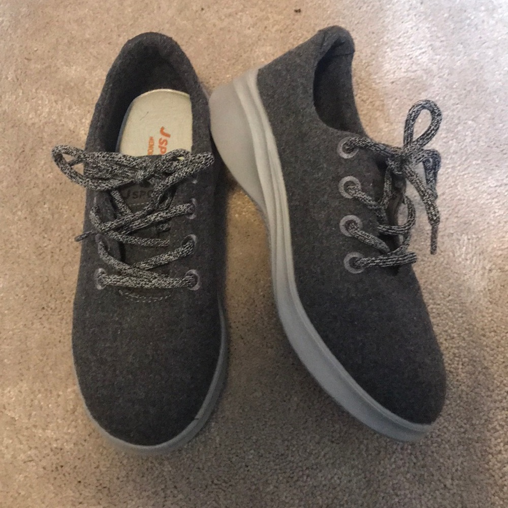JSport gray sneakers wool knit like Dr. Scholls
